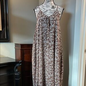 Aris Brown Maxi Dress with White Floral Pattern
